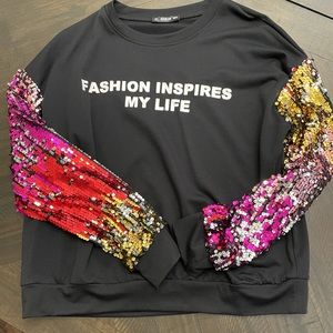 Fashion sweatshirt with sequin sleeves